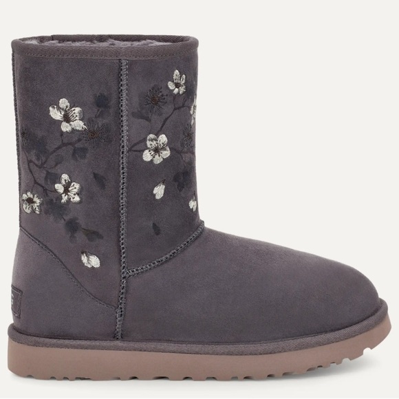UGG - Classic Short Blossom Boot - Picture 1 of 7